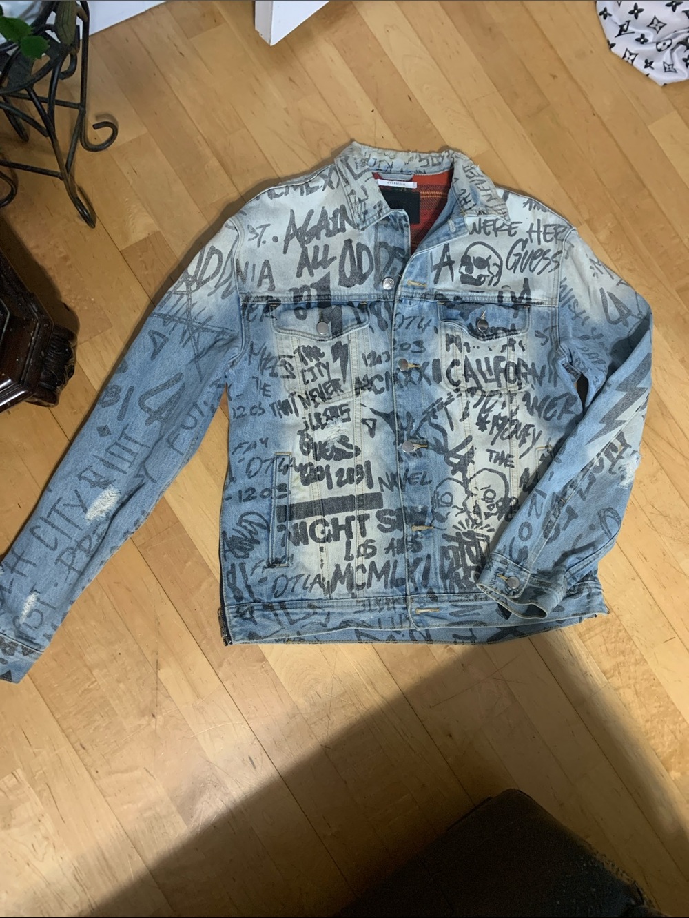 Vintage Guess Light Blue Denim Jacket with Black Graffiti Print